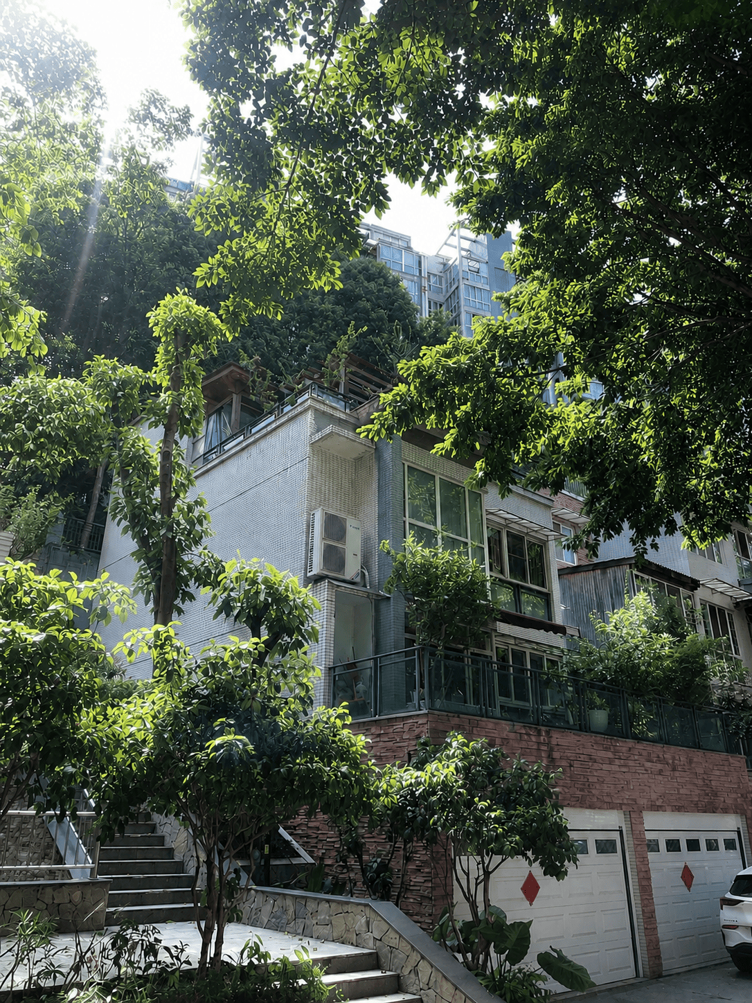 北碚岛居岁月从容升级：小小岛老别墅加装蒂升悦行款电梯